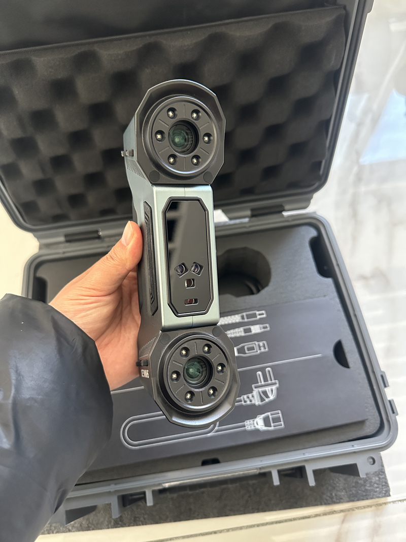 コンボ工業用高精度ハンドヘルド3Dレーザースキャナー ナンバ - Handheld 3D Scanner High Precision のレビューと価格